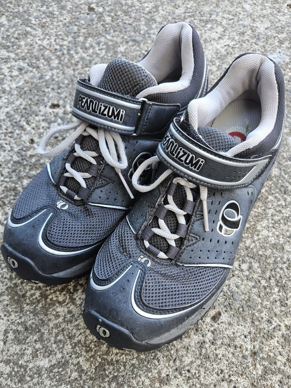 Pearl Izumi Gray Mens Clipless Road Sneakers with Velcro Strap sz 11